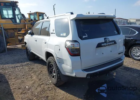 2017 Toyota 4Runner Trd Pro z USA, uszkodzony, nr VIN JTEBU5JR8H5421966